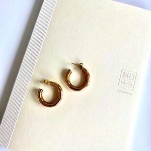 Laura Lombardi gold hoops